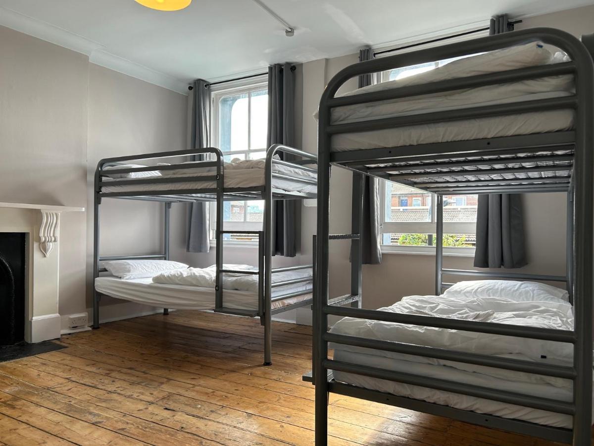 Cricketers Hostel London Ngoại thất bức ảnh